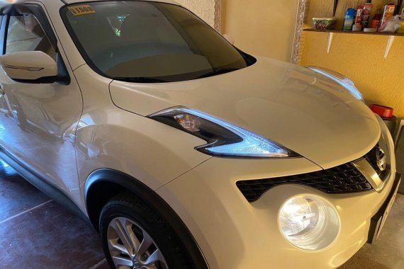 Pearl White Nissan Juke 1.6 CVT Auto 2016 for sale in Makati City