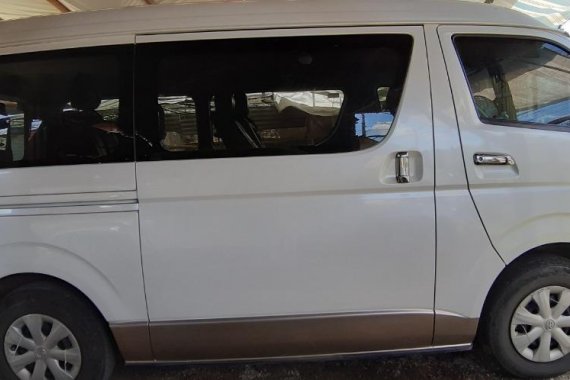 Selling White Toyota Hiace in Orion