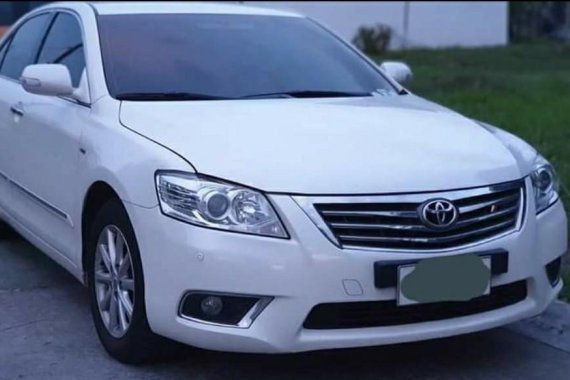Pearl White Toyota Camry 2.4 G Auto 2010 for sale in San Lorenzo