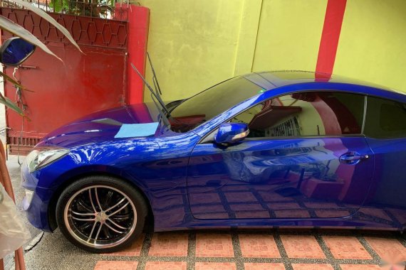 Blue Hyundai Genesis for sale in Manila