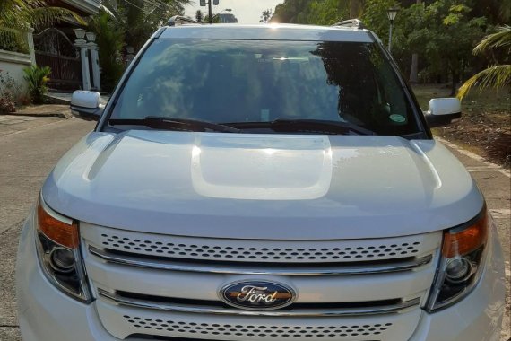 Sell White Ford Explorer in Quezon City