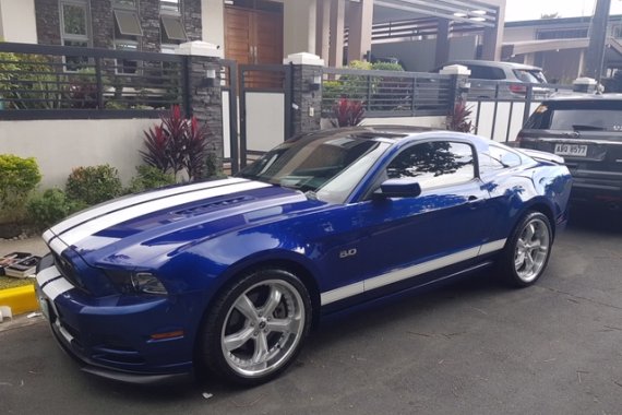 Very fresh 2014 Ford Mustang 5.0 V8