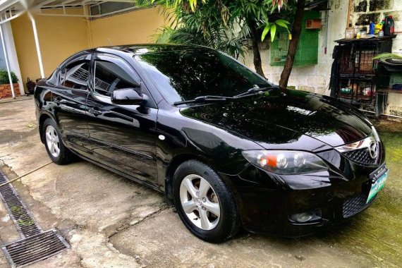 Sell Black 2011 Mazda 3 1.6 Sedan in Valenzuela