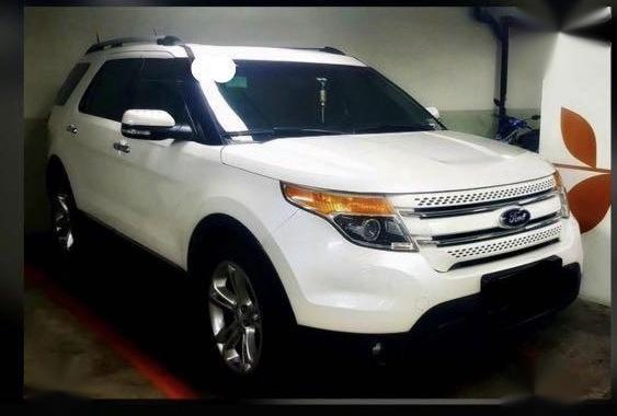 White Ford Explorer 2014 for sale in Manila