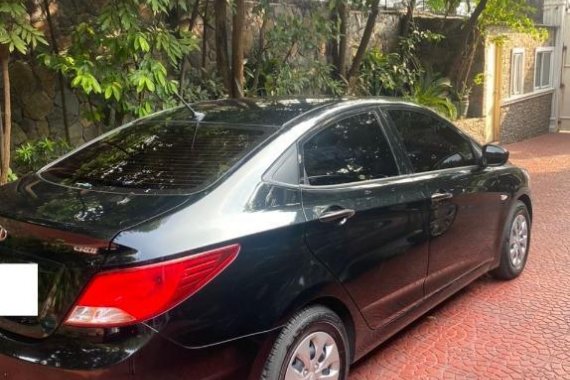 Sell Black 2016 Hyundai Accent in Manila