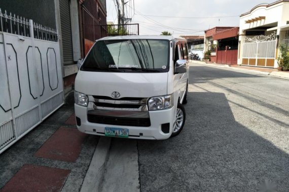 Selling White Toyota Hiace 2013 in Quezon City