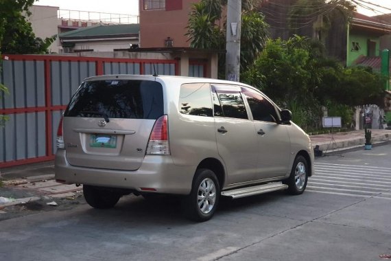 Sell Silver Toyota Innova in Quezon City