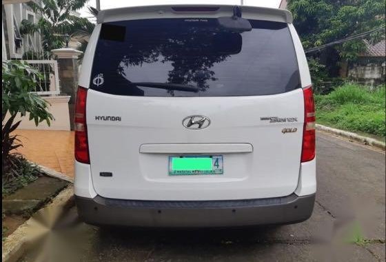 White Hyundai Grand Starex 2010 for sale in Quezon City