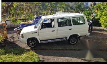 Sell White Toyota tamaraw in Malay