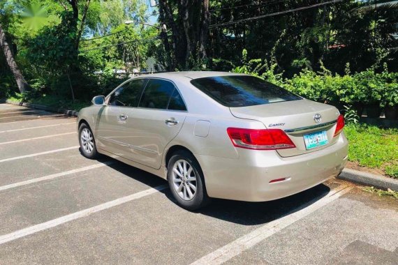 White Toyota Camry for sale in San Juan 