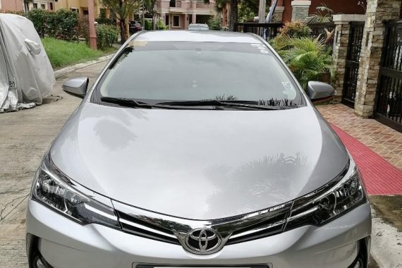 Sell Pearl White 2017 Toyota Corolla altis in Bacoor