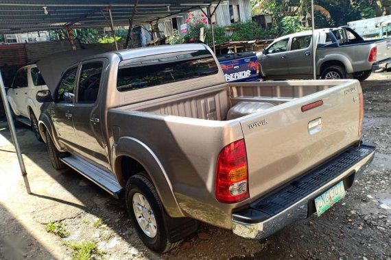 Selling Silver Toyota Hilux in Baguio