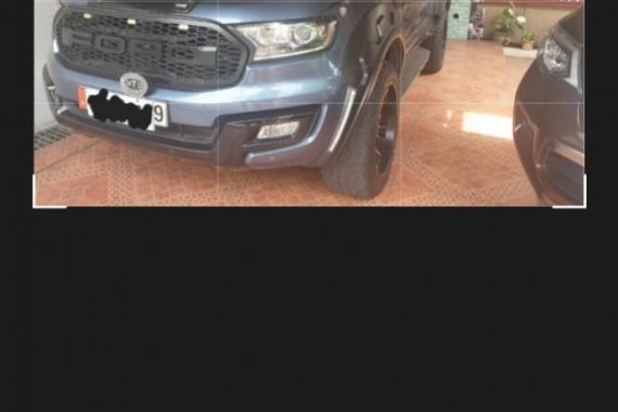 Grey Ford Everest for sale in Naga