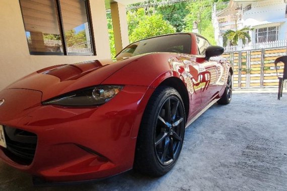 Selling Red Mazda Mx-5 in Manila