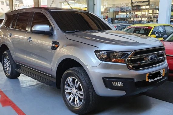 Selling Silver Ford Everest 2018 in Manila