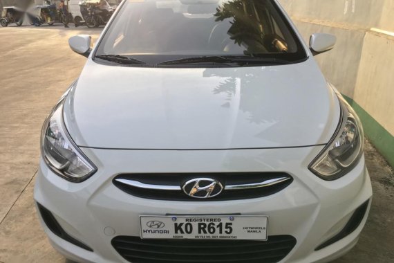 Sell White 2019 Hyundai Accent in Valenzuela