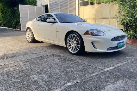 Selling White Jaguar Xkr 2010 in Parañaque