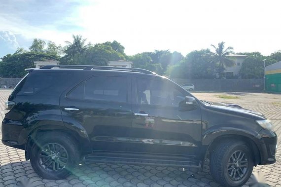 Selling Black Toyota Fortuner in Manila