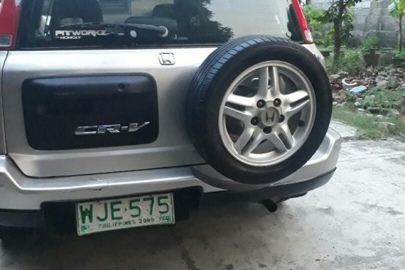 Selling Silver Honda Cr-V in Manila