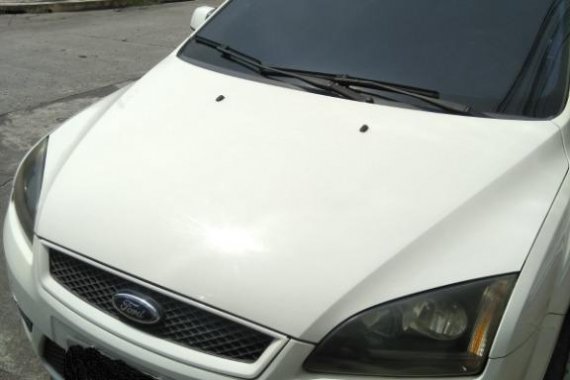 White Ford Focus for sale in Mahogany