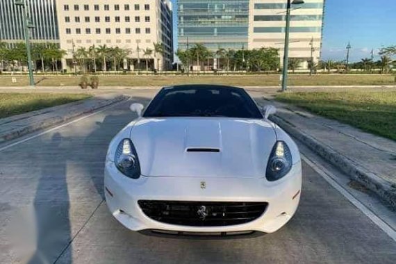 White Ferrari California for sale in Makati