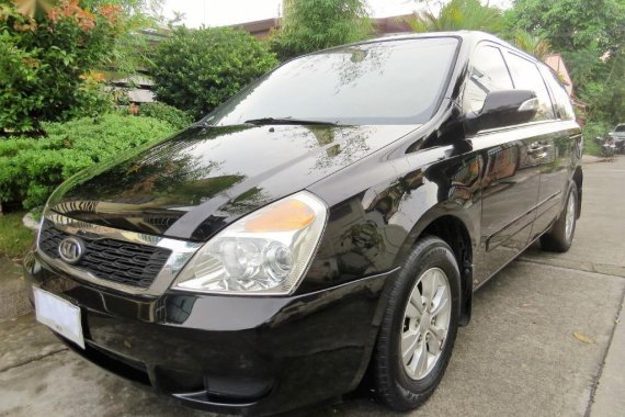 Black Kia Carnival 2012 for sale in Pasig