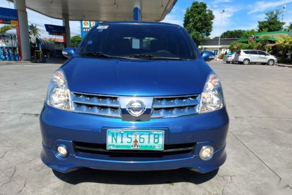 Selling Blue Nissan Livina in Las Piñas