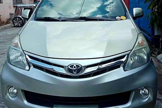 Selling Silver Toyota Avanza in Quezon City