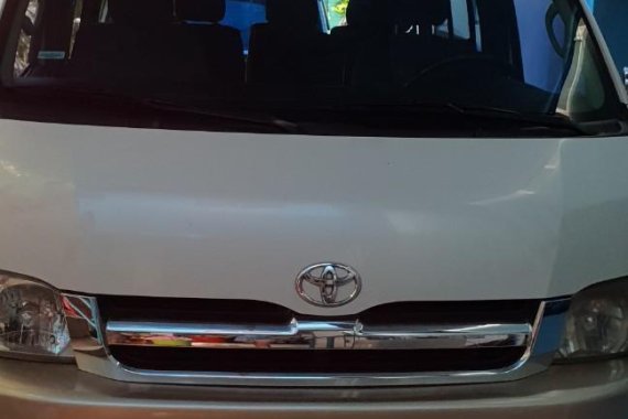 Pearl White Toyota Hiace Super Grandia for sale in Manila