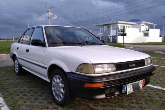 Pearl White Toyota Corolla for sale in Cabanatuan