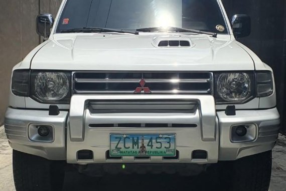 Pearl White Mitsubishi Pajero for sale in Manila