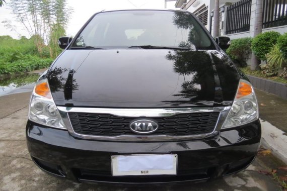 Black Kia Carnival 2012 for sale in Pasig