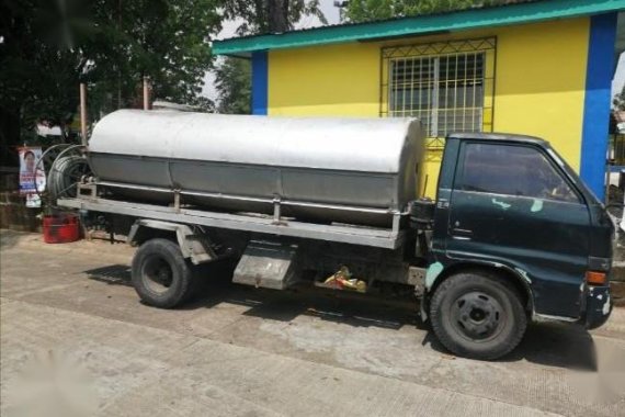 Black Isuzu Elf 1984 for sale in Bulacan