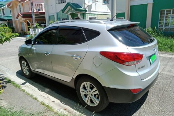 Silver Hyundai Tucson 2011 for sale in Cabuyao