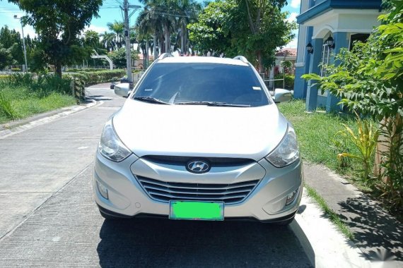 Silver Hyundai Tucson 2011 for sale in Cabuyao