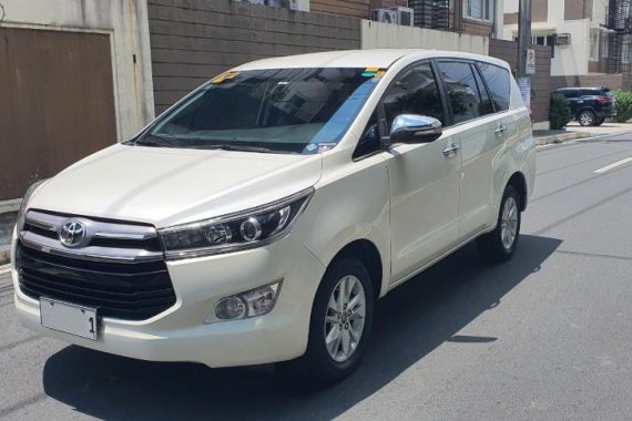 White Toyota Innova for sale in San Juan