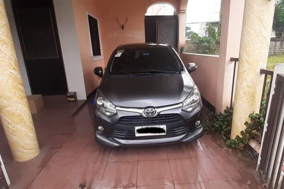 Selling Grey Toyota Wigo in Manila