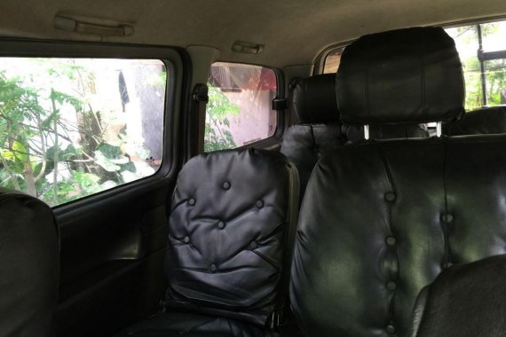 Selling Silver Hyundai Starex in Valenzuela