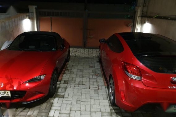 Selling Red Hyundai Veloster in Quezon City