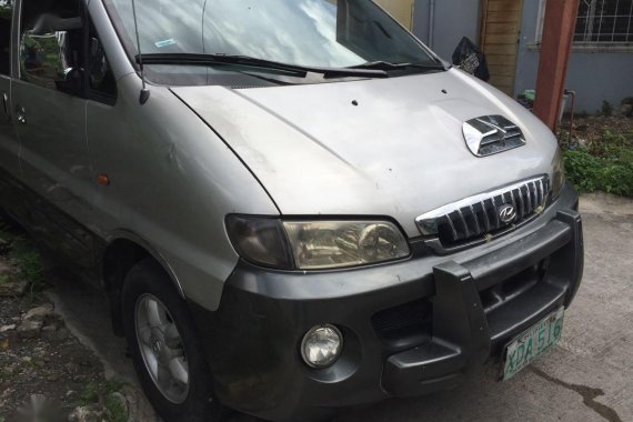 Selling Silver Hyundai Starex in Valenzuela