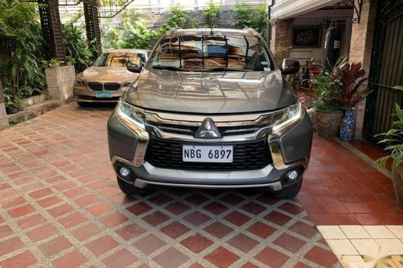 Selling Grey Mitsubishi Montero sport in Muntinlupa