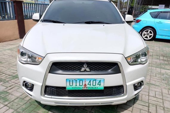 Sell White 2013 Mitsubishi Outlander SUV in Manila