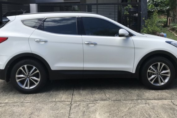 White 2015 Hyundai Sta Fe