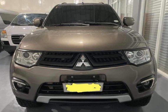 Mitsubishi Montero sports 2015 ( metal brown) 