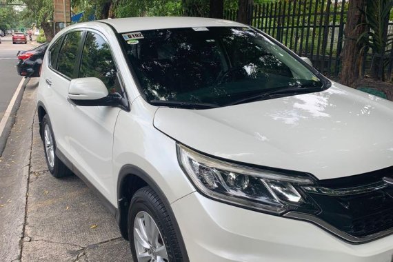 Sell White Honda CR-V 2017 in Las Piñas