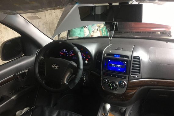 Selling Silver Hyundai Santa Fe 2011 in Pasig