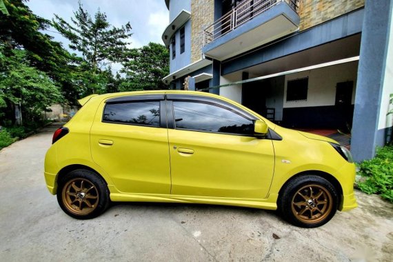 Selling Yellow Mitsubishi Mirage 2013 in Muntinlupa