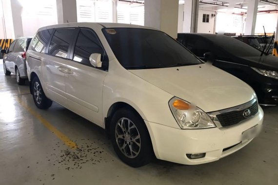 Selling White Kia Carnival 2014 in Cebu