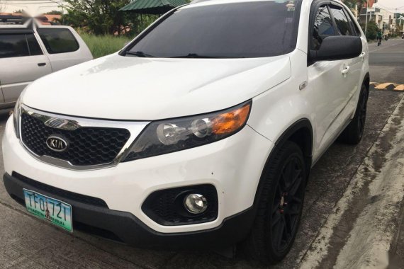 Selling White Kia Sorento 2011 in Parañaque