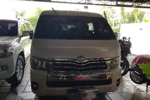 Selling White Toyota Hiace Super Grandia 2015 in Antipolo